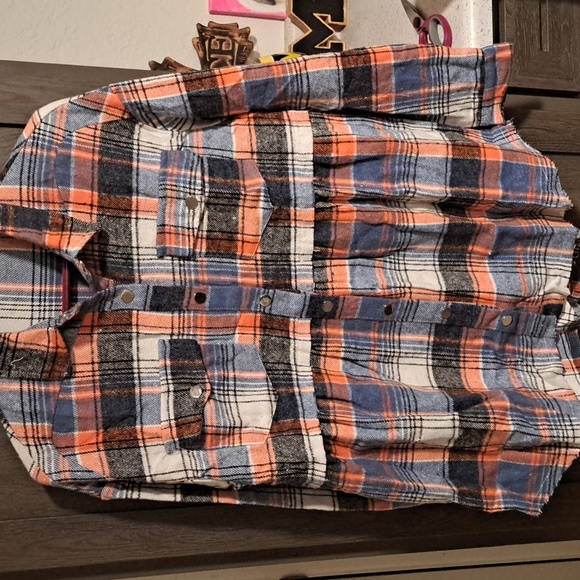 FINAL PRICE New plaid ruffle shacket - Picture 15 of 16